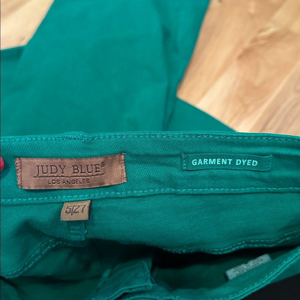 Judy Blue High Rise Crop Green Jeans Size 5 / 27 - Picture 7 of 11